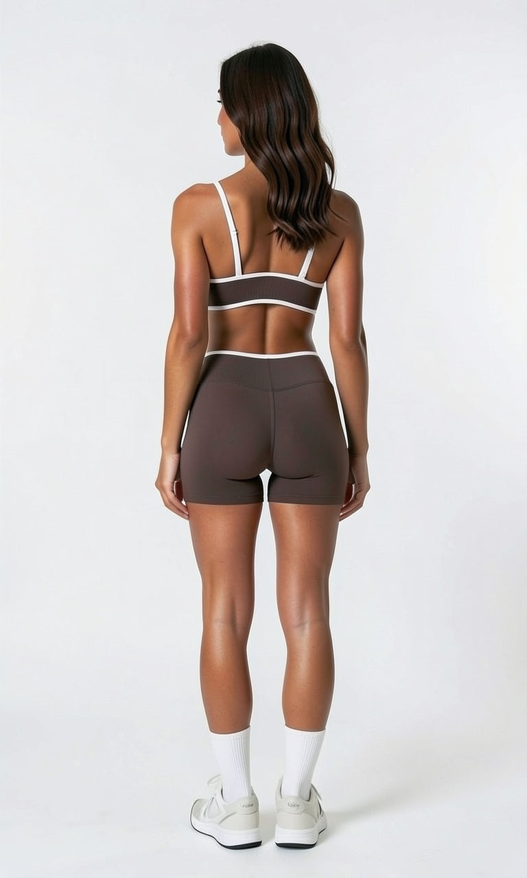 THE DAINTY SET