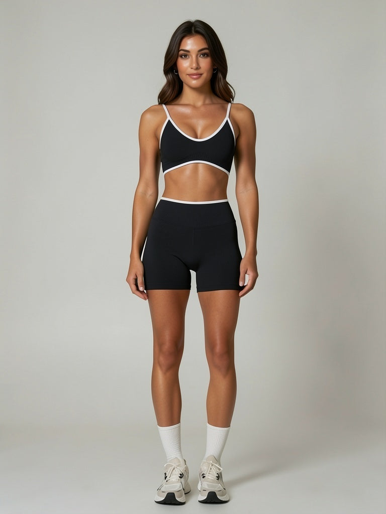THE DAINTY SET